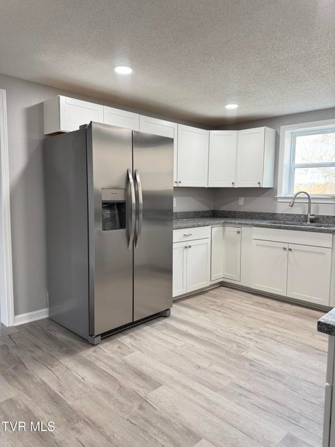 Photo #4: 2140 Randolph Street