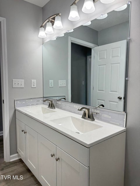 Photo #14: 2140 Randolph Street