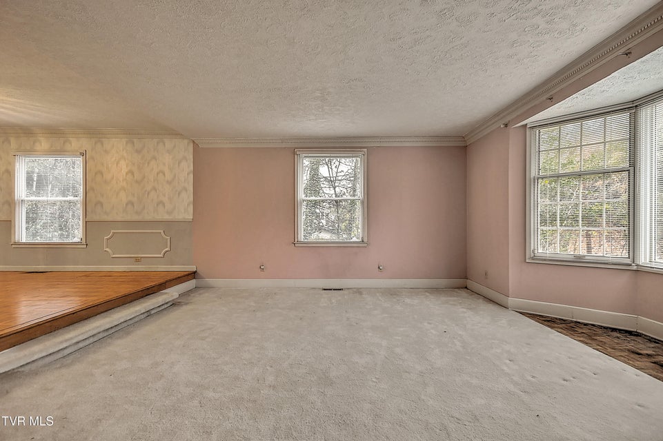 Photo #7: 1237 Radcliffe Avenue