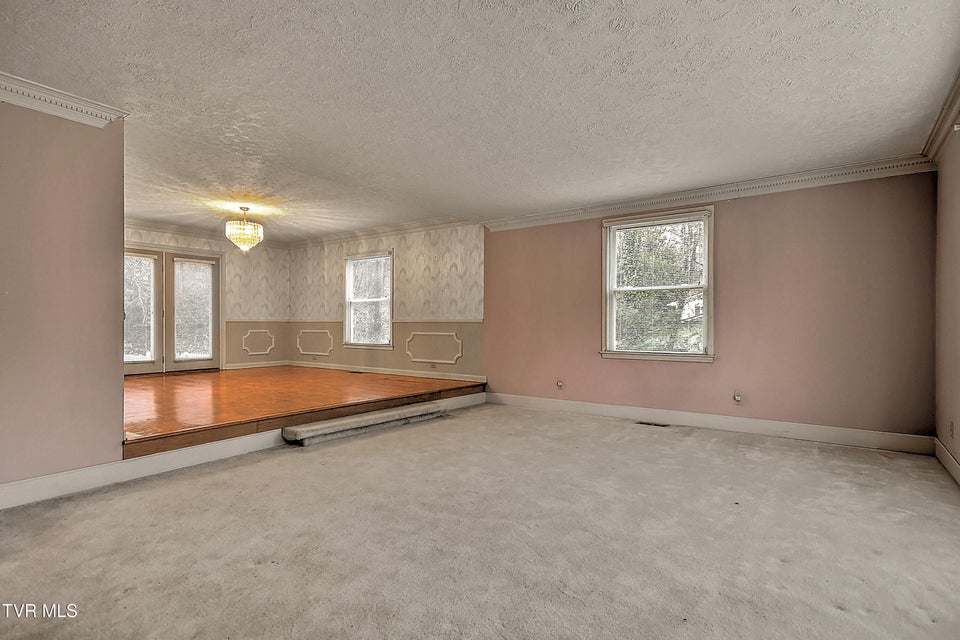 Photo #8: 1237 Radcliffe Avenue