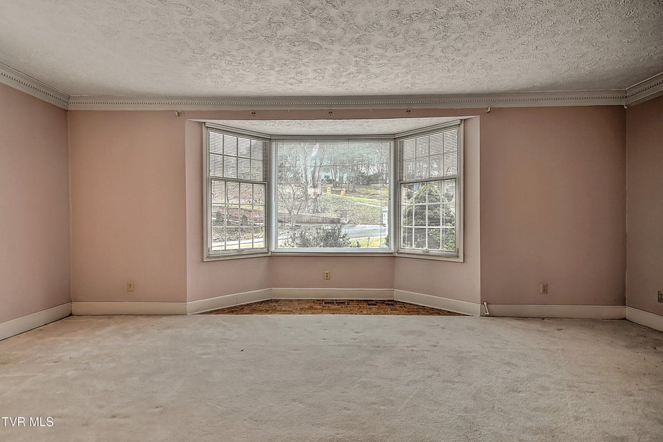 Photo #9: 1237 Radcliffe Avenue