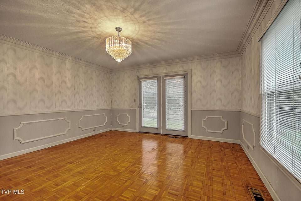 Photo #11: 1237 Radcliffe Avenue