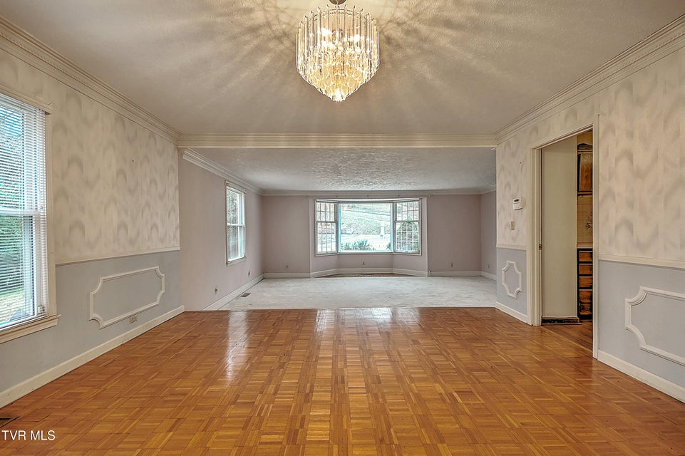 Photo #12: 1237 Radcliffe Avenue