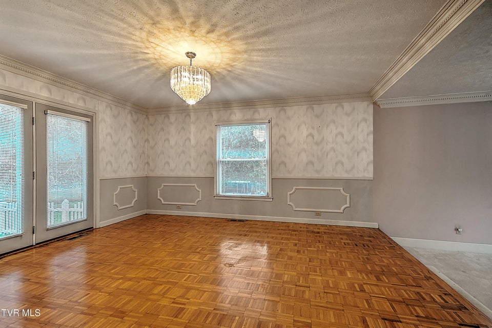 Photo #13: 1237 Radcliffe Avenue