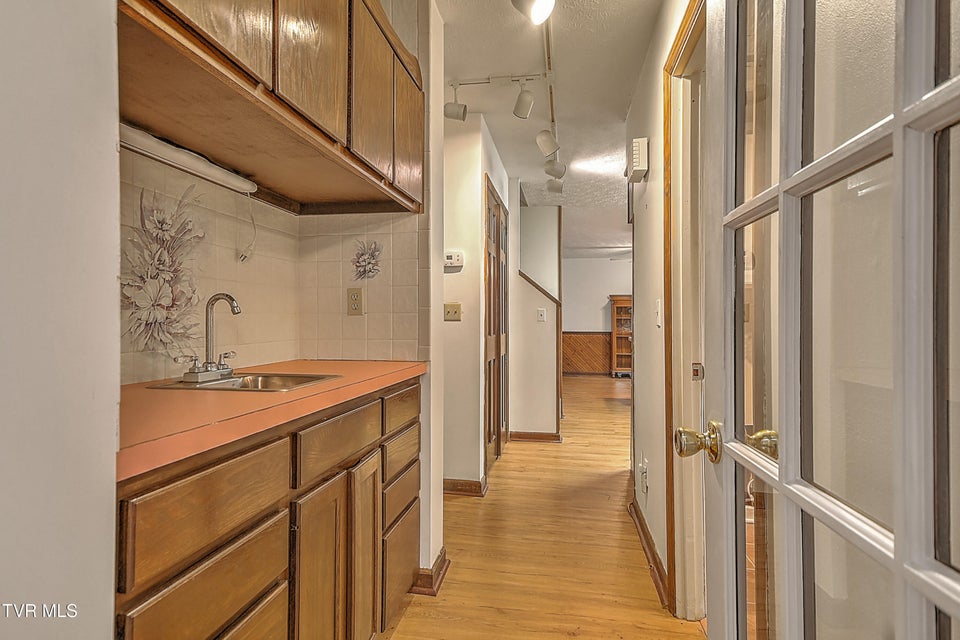 Photo #14: 1237 Radcliffe Avenue