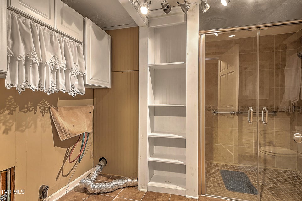 Photo #15: 1237 Radcliffe Avenue