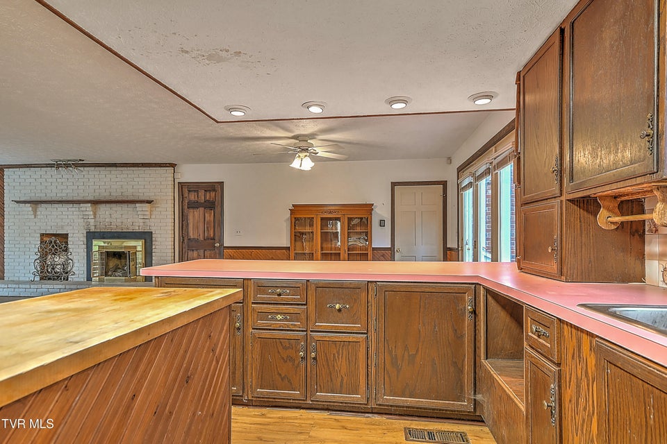 Photo #19: 1237 Radcliffe Avenue