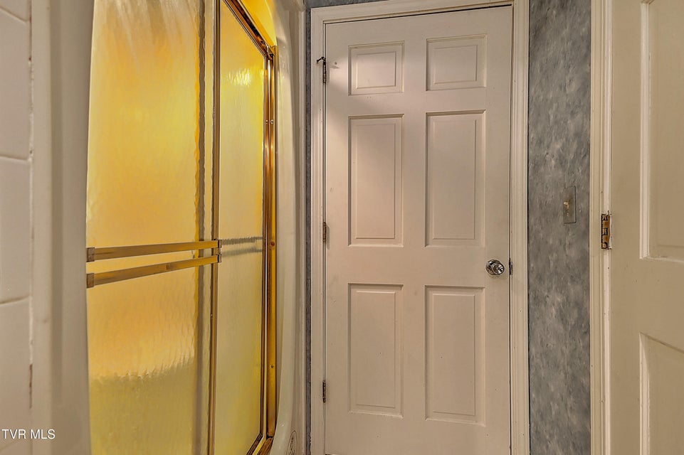 Photo #47: 1237 Radcliffe Avenue