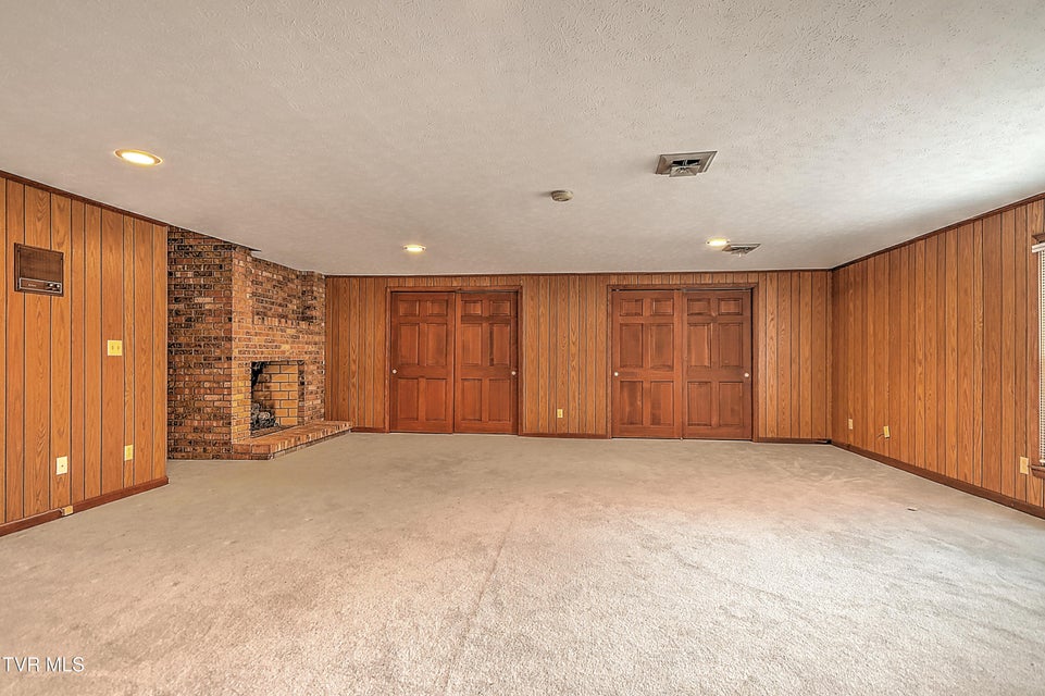 Photo #50: 1237 Radcliffe Avenue