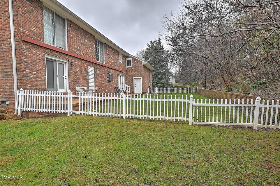 Photo #57: 1237 Radcliffe Avenue