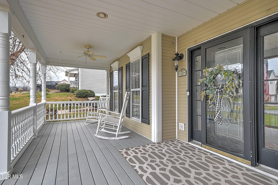 Photo #7: 121 Barefoot Landing Drive