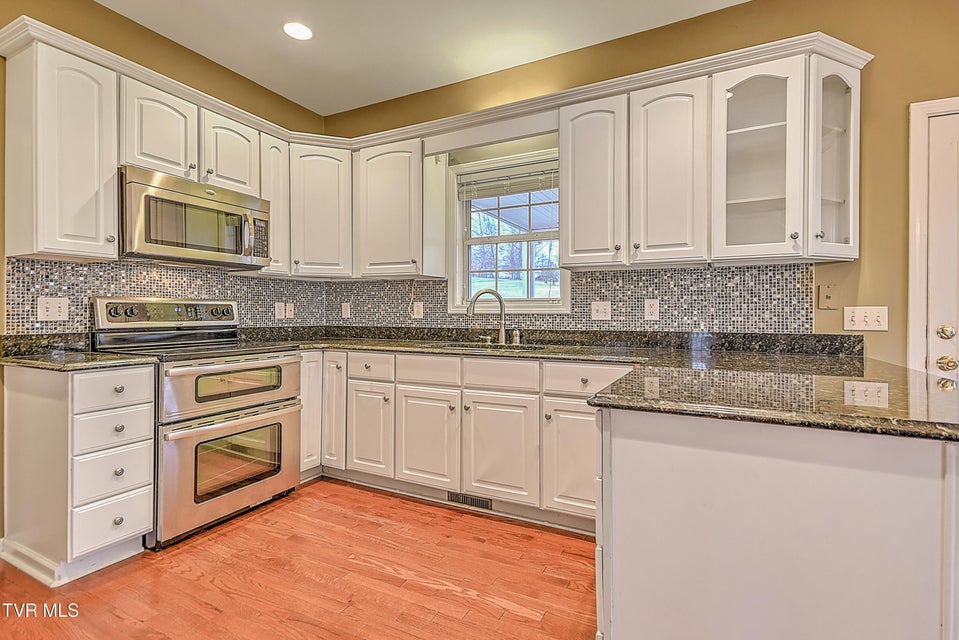 Photo #21: 121 Barefoot Landing Drive