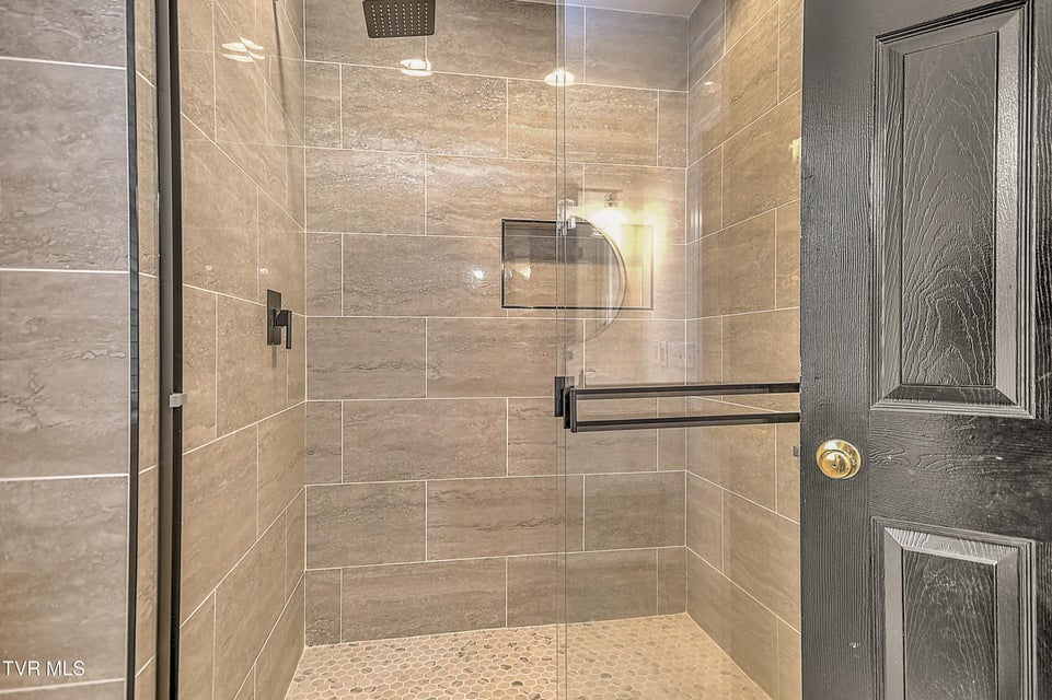 Photo #40: 121 Barefoot Landing Drive