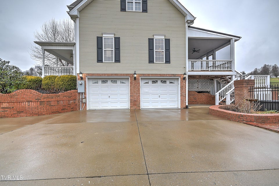 Photo #53: 121 Barefoot Landing Drive