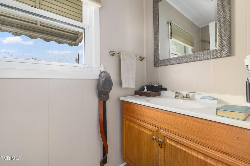 Photo #15: 1025 Dejarnette Street