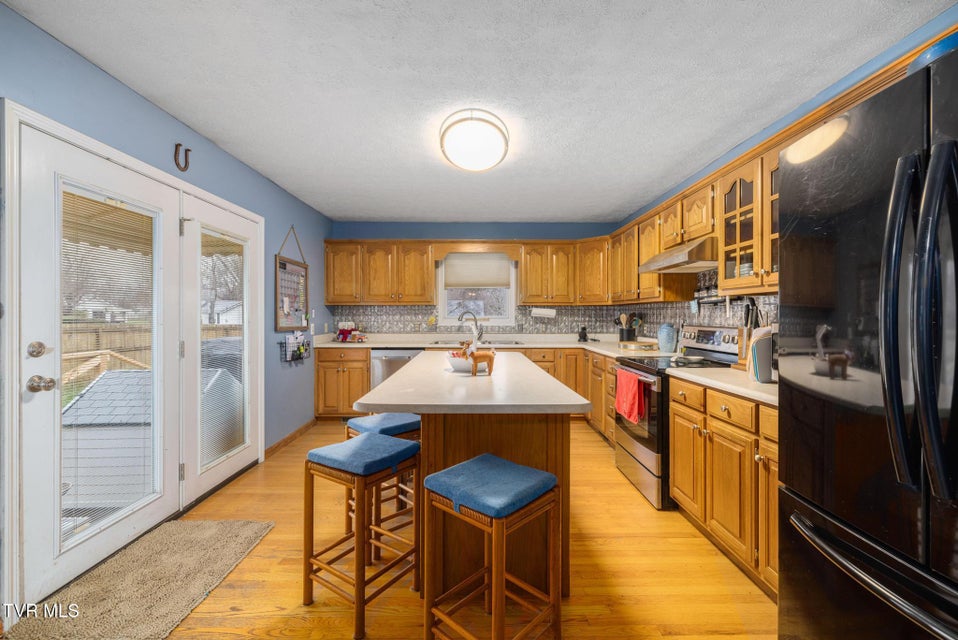 Photo #22: 1025 Dejarnette Street