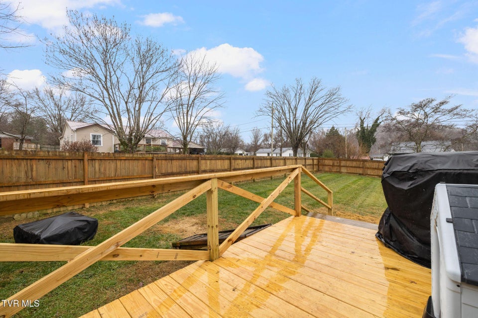 Photo #31: 1025 Dejarnette Street