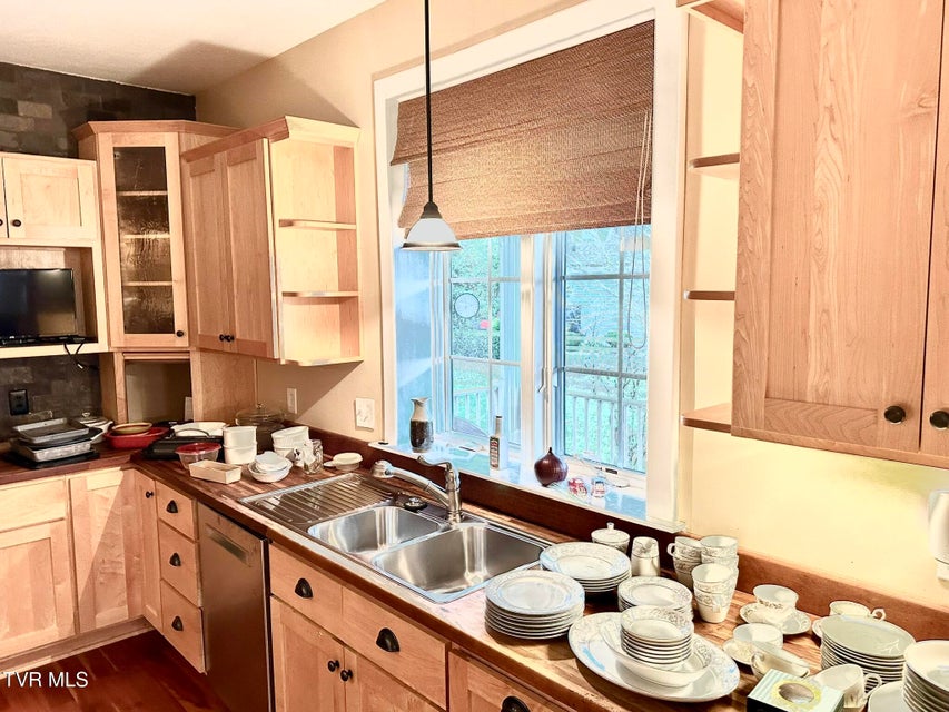 Photo #18: 2562 Liberty Road