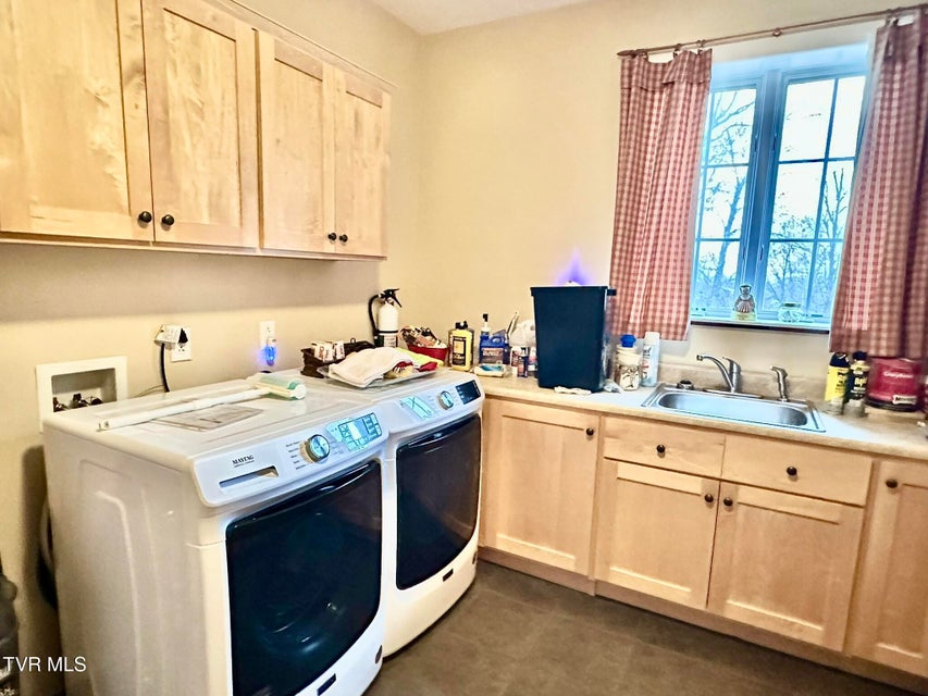 Photo #29: 2562 Liberty Road