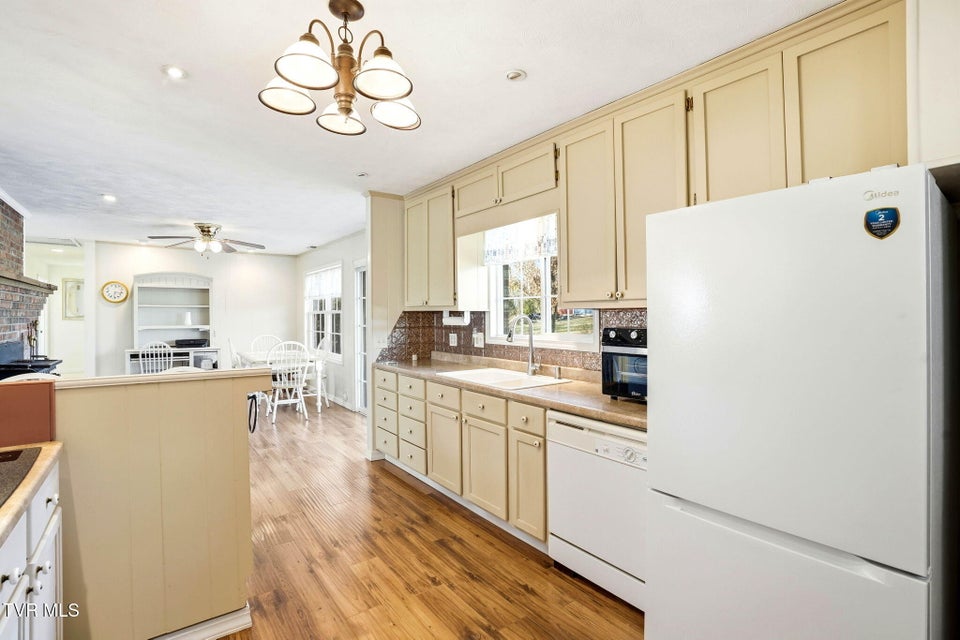 Photo #14: 5420 Whitehouse Road