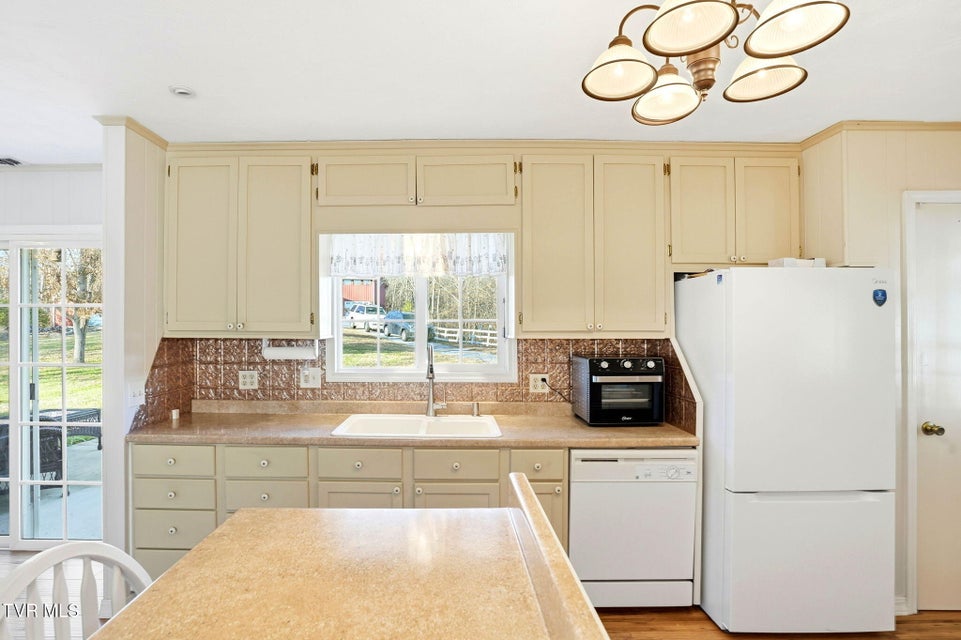 Photo #16: 5420 Whitehouse Road