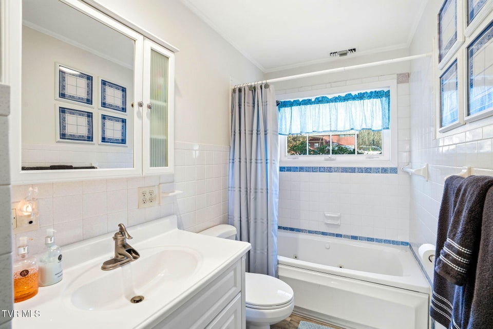 Photo #24: 5420 Whitehouse Road