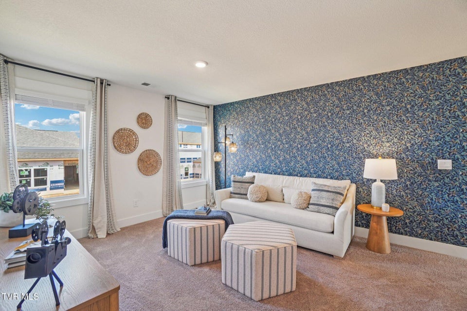 Photo #23: 232 Artist Avenue 