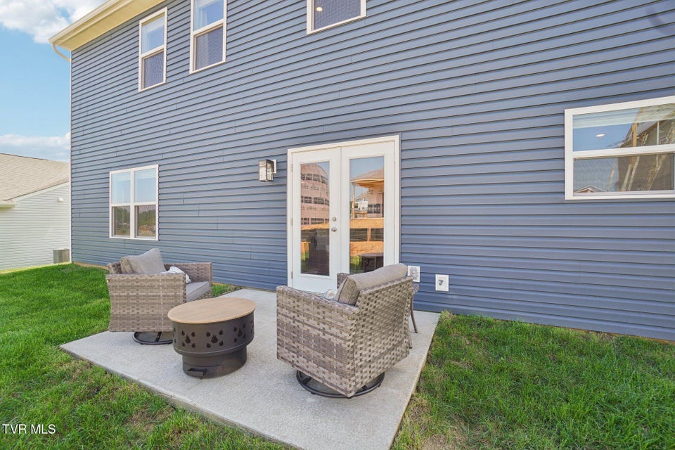 Photo #31: 232 Artist Avenue 