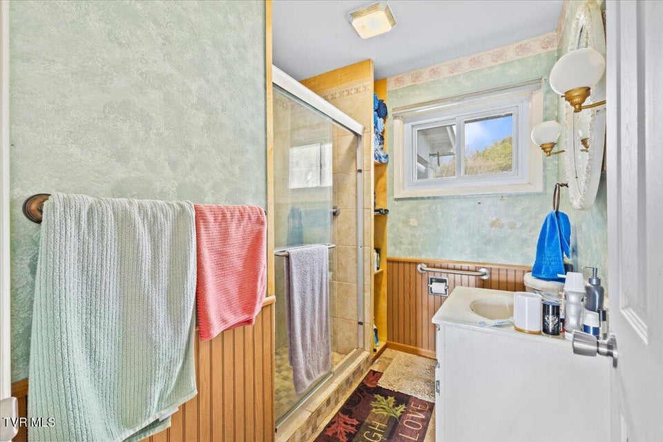 Photo #6: 2405 Melborne Drive