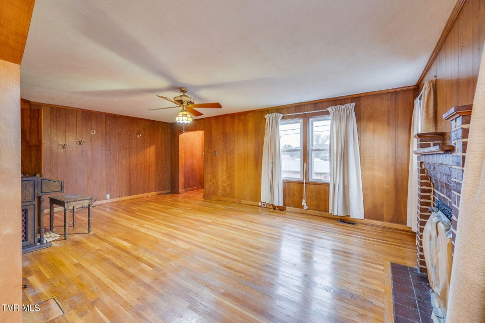 Photo #6: 1524 Fairview Avenue