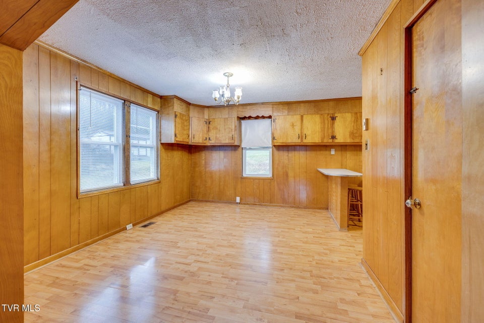 Photo #7: 1524 Fairview Avenue