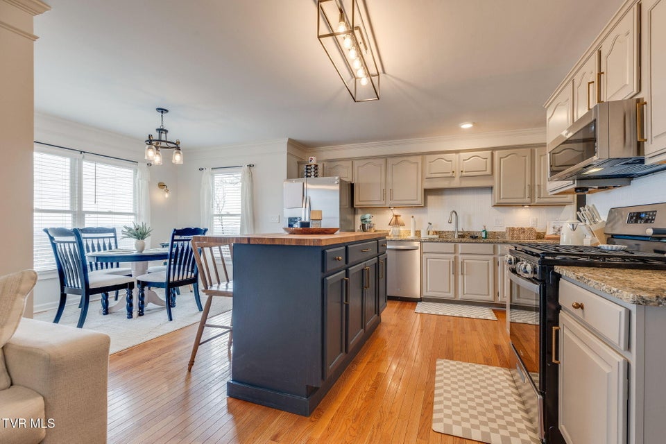 Photo #15: 4021 Lakota Place