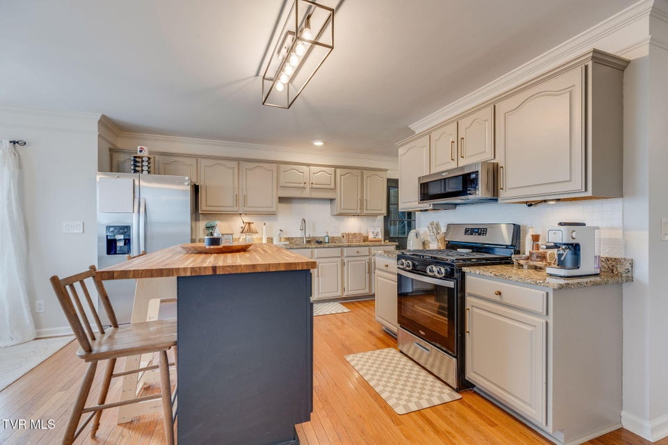 Photo #16: 4021 Lakota Place