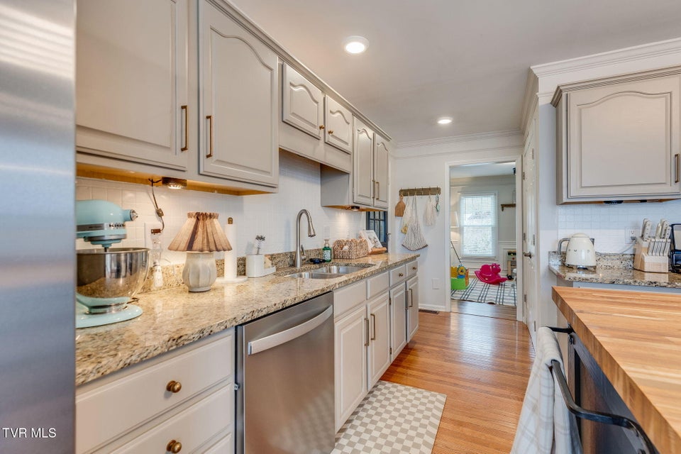 Photo #17: 4021 Lakota Place