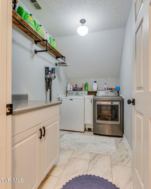 Photo #36: 4021 Lakota Place