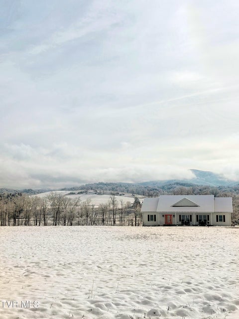 Photo #3: 182 St Johns Way