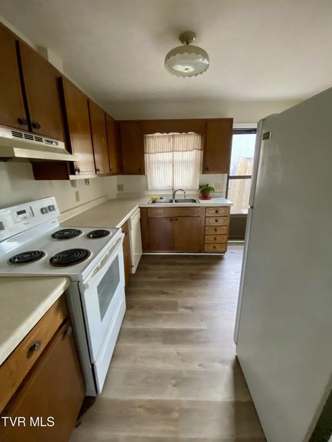 Photo #8: 4204 Carroll Creek Road