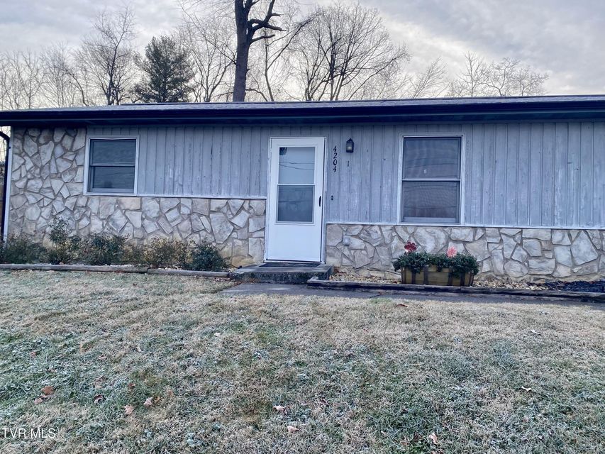 Photo #17: 4204 Carroll Creek Road