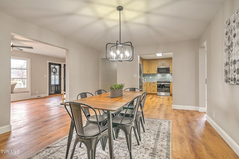 Photo #18: 405 Meadow Lane