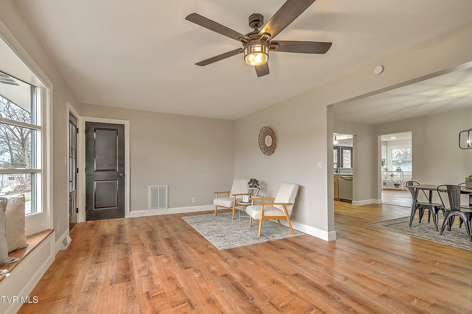 Photo #20: 405 Meadow Lane