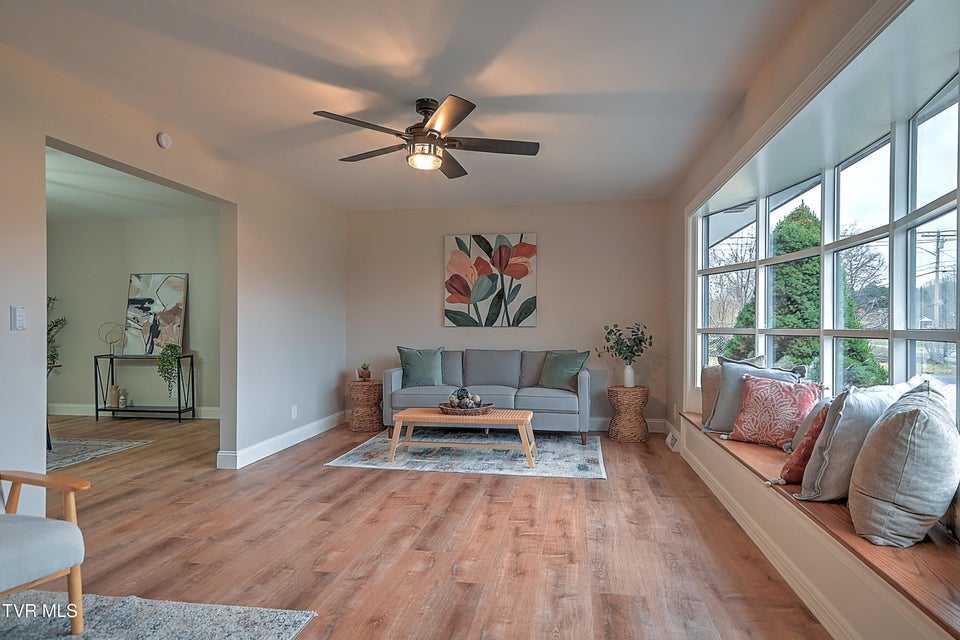 Photo #22: 405 Meadow Lane