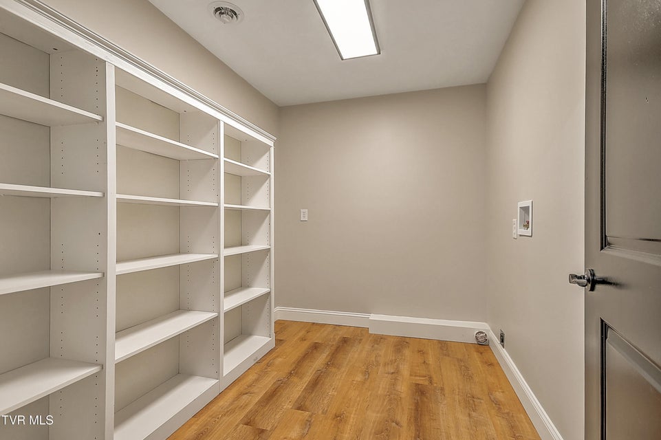 Photo #37: 405 Meadow Lane