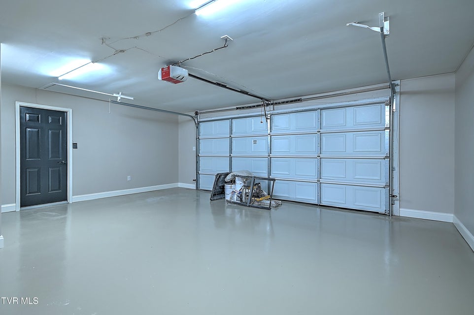 Photo #39: 405 Meadow Lane