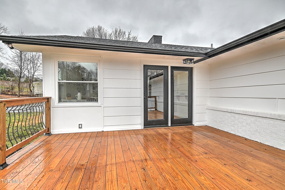 Photo #42: 405 Meadow Lane