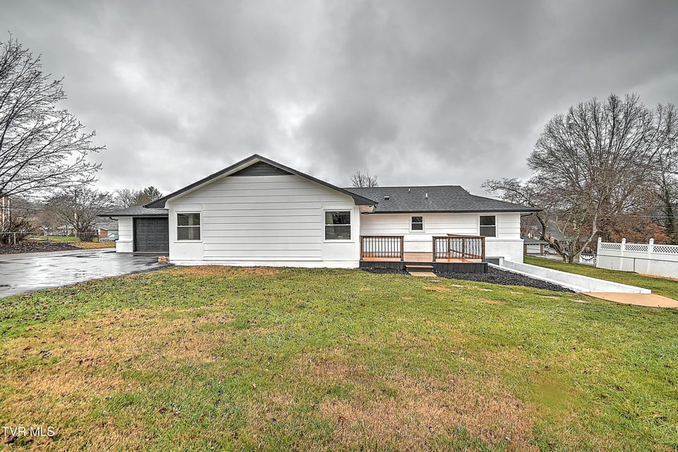 Photo #47: 405 Meadow Lane