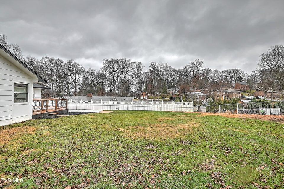 Photo #52: 405 Meadow Lane