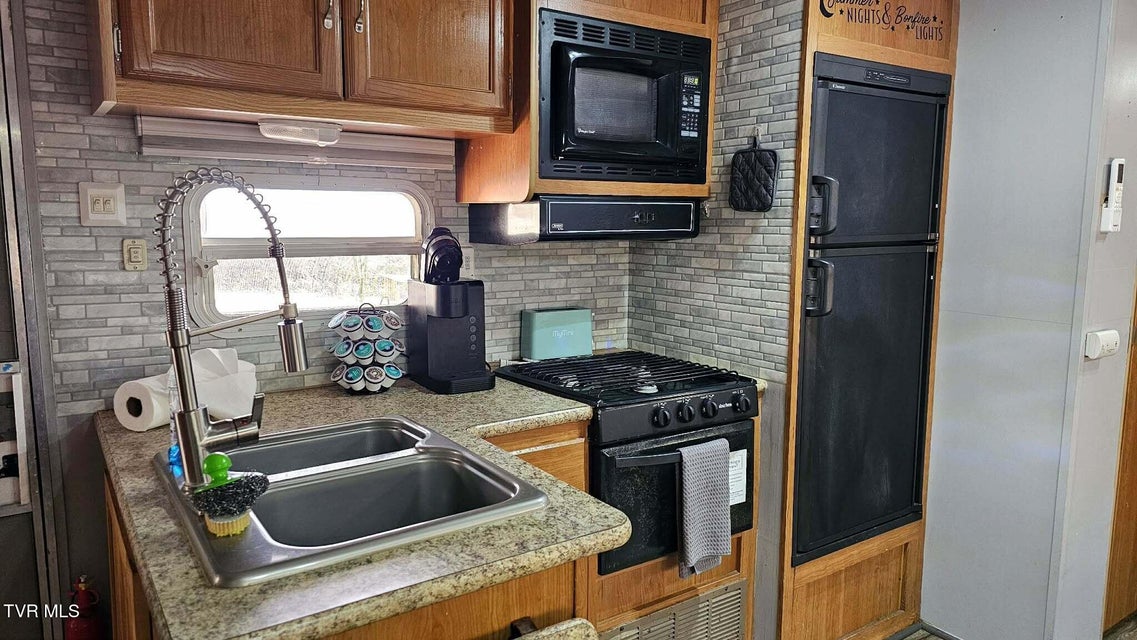 Photo #39: 290 Spyglass Drive