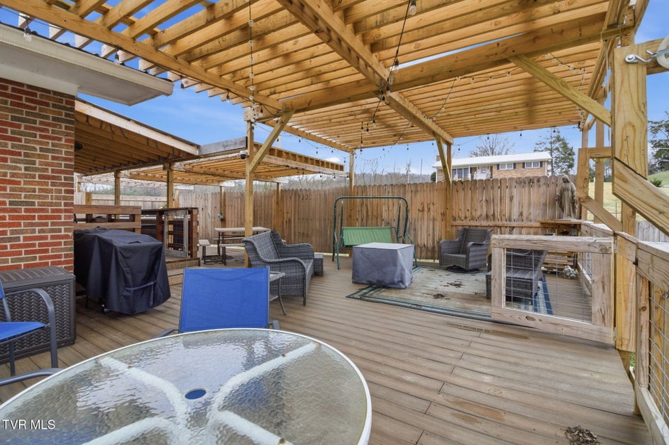 Photo #34: 30 Deerfoot Lane