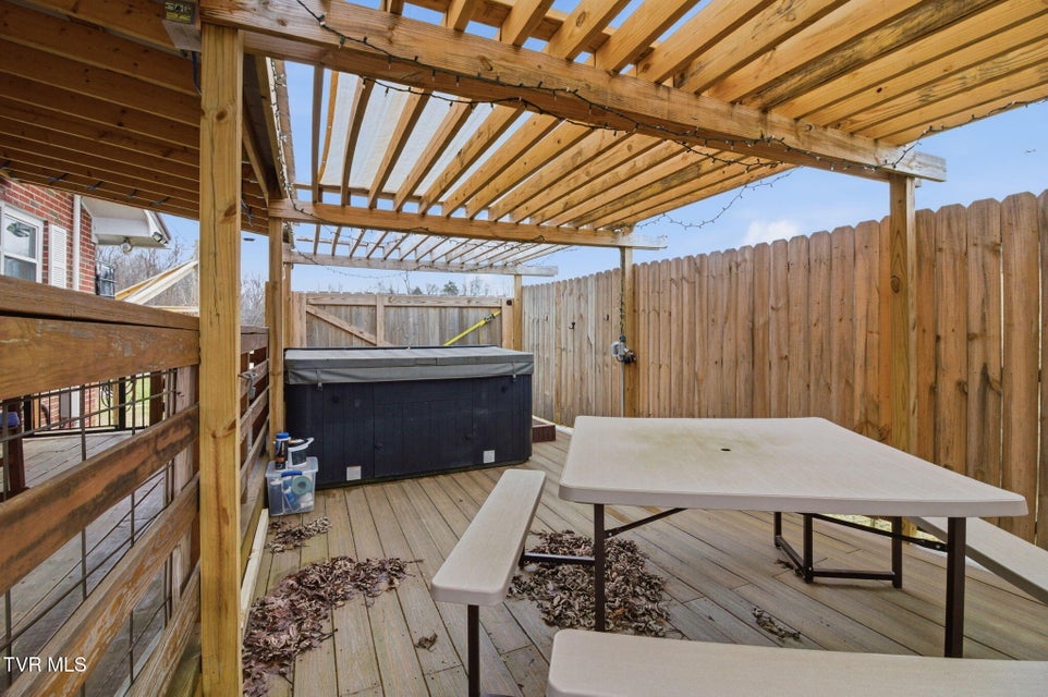 Photo #36: 30 Deerfoot Lane