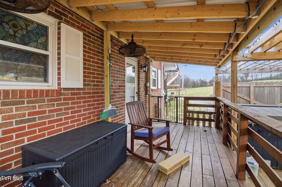 Photo #33: 30 Deerfoot Lane